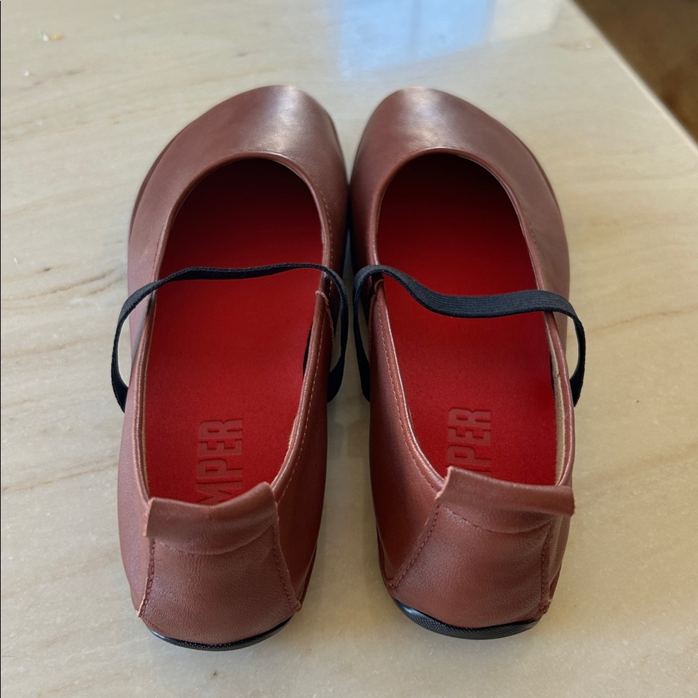Camper Right Nina Flat - Red Ballet Flat - Picture 2 of 4
